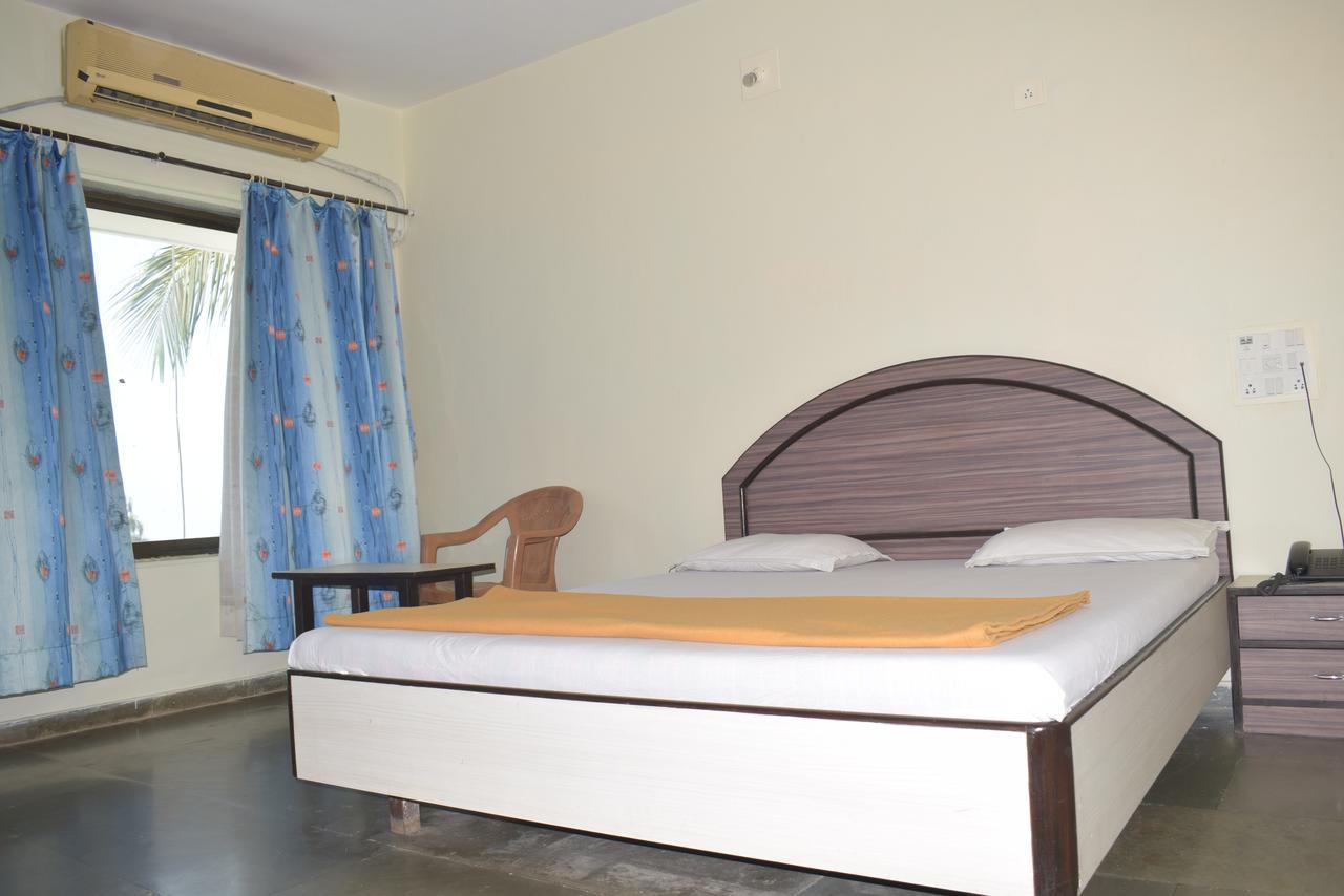 Hotel Guruji Alībāg Dış mekan fotoğraf